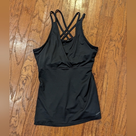 Merrell Women's black strappy active tank Size M - Picture 8 of 8